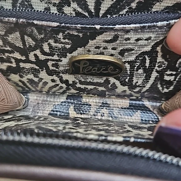 Saks Roots 2 in 1 Crossbody and Wallet with Rope Strap Bag - Picture 9 of 9